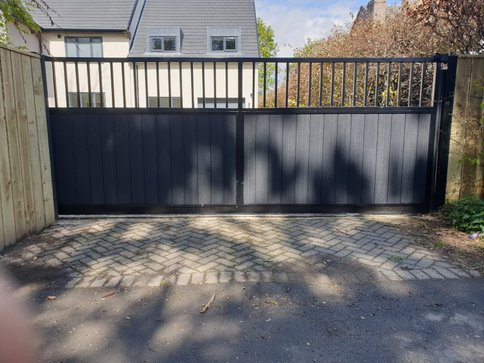 Sliding Gate with Iron and Composite 